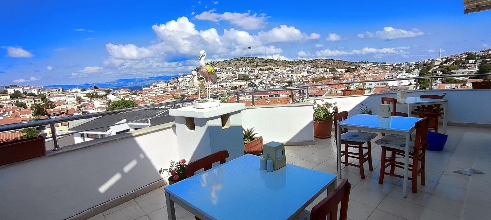 Bonapart Hotel Cesme Bagian luar foto