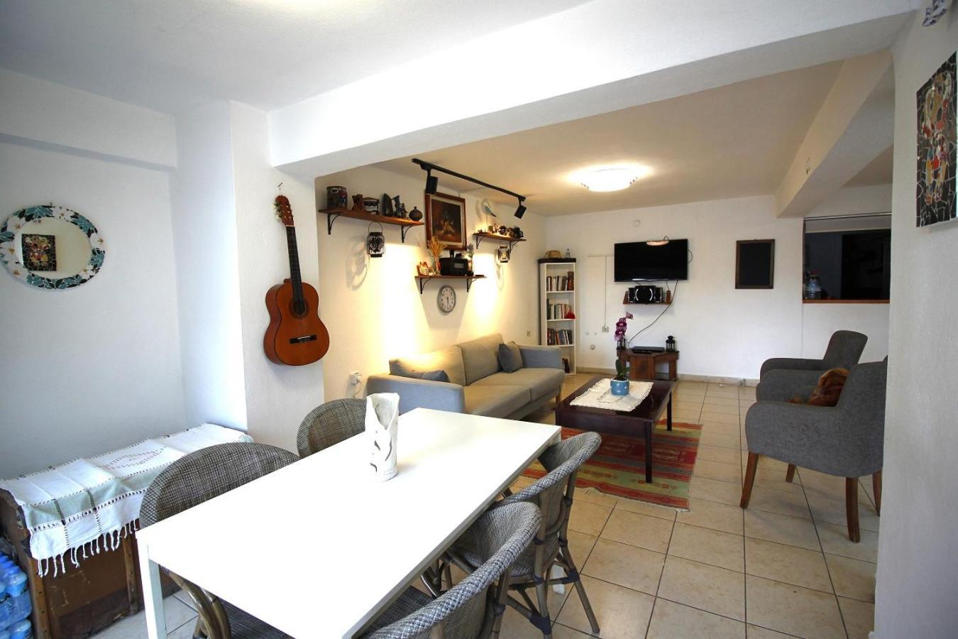 Bonapart Hotel Cesme Bagian luar foto