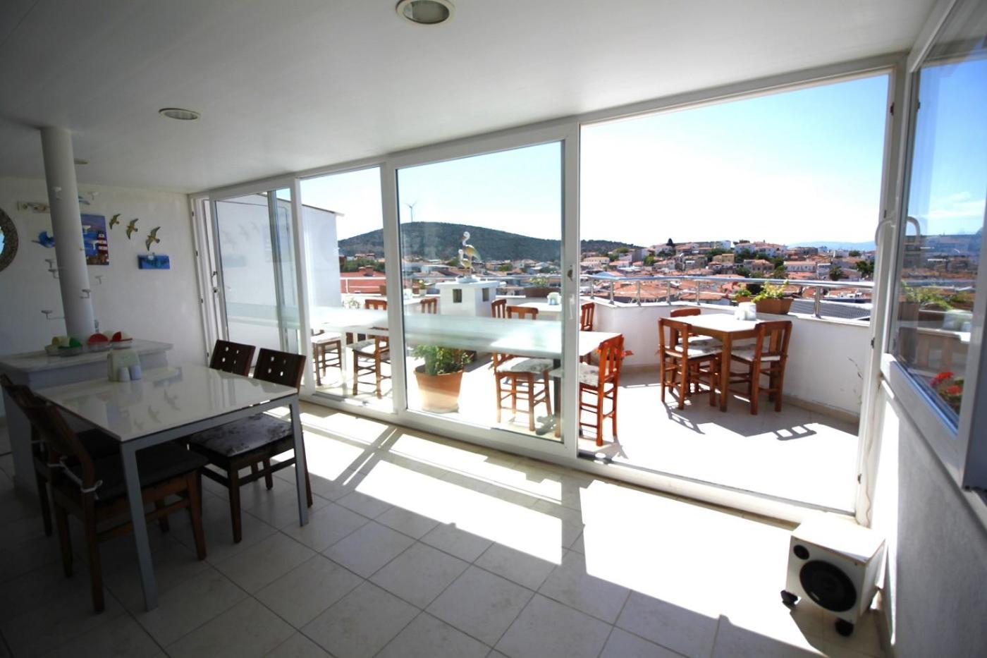 Bonapart Hotel Cesme Bagian luar foto