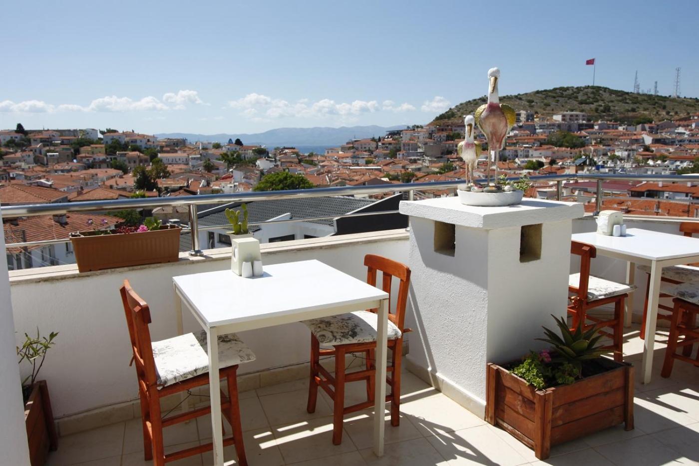 Bonapart Hotel Cesme Bagian luar foto