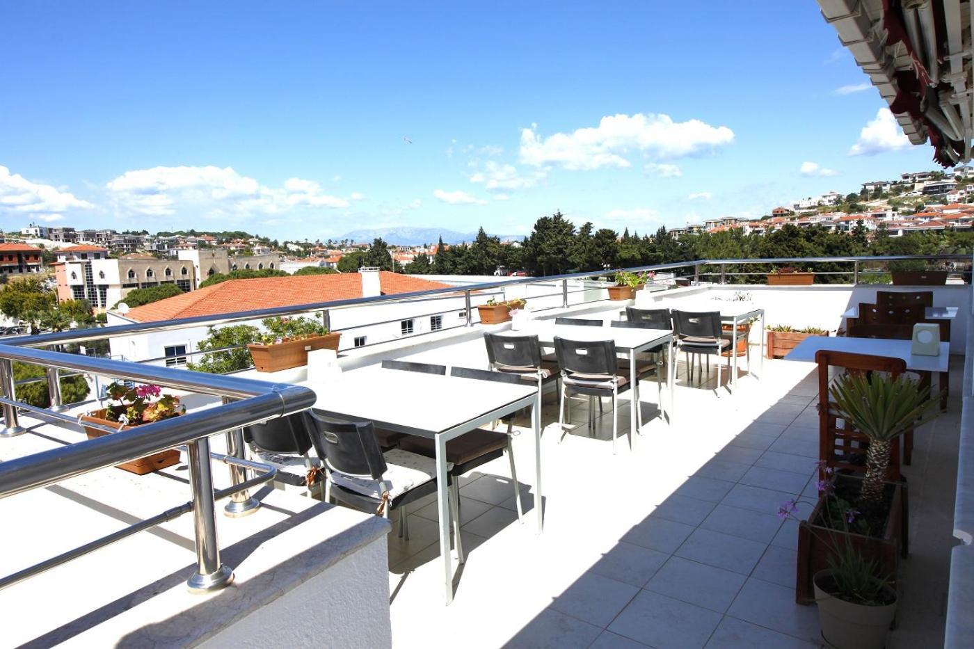 Bonapart Hotel Cesme Bagian luar foto